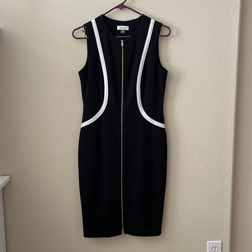 Calvin Klein Size 6 Black Dress